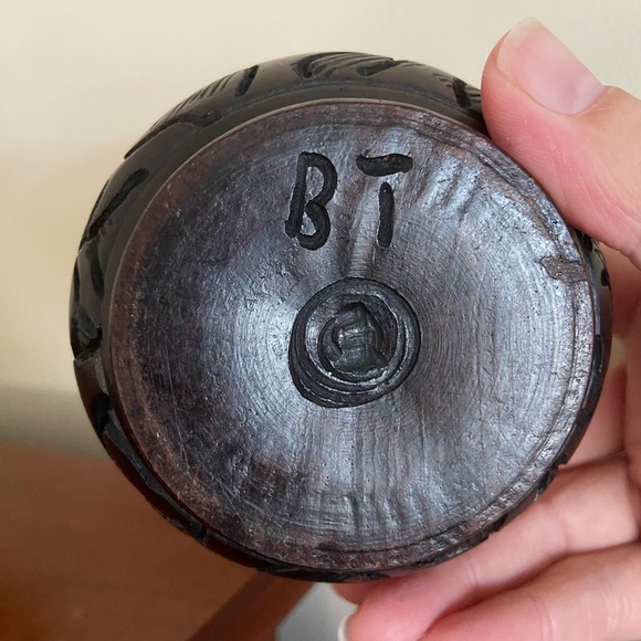 African Hardwood Ebony Small Carved Wood Bowl Elephant Rhino Giraffe Animals - Picture 4 of 6